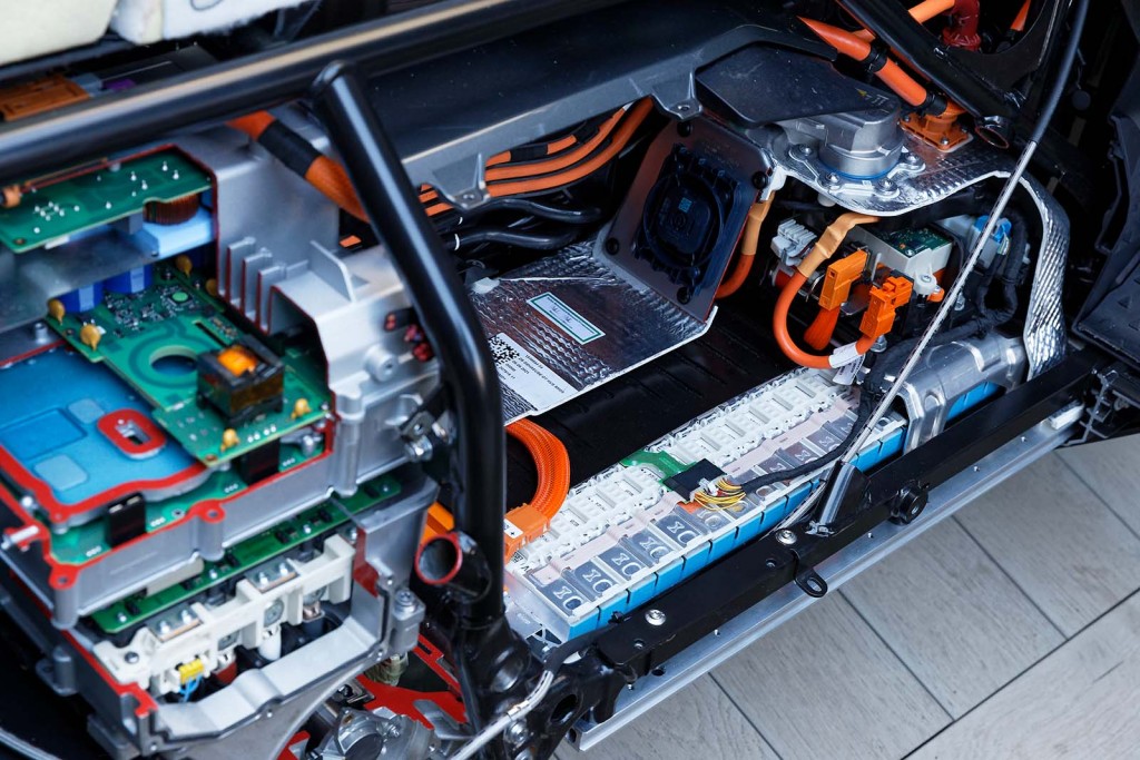 BMW CE 04 electric scooter review | Move Electric